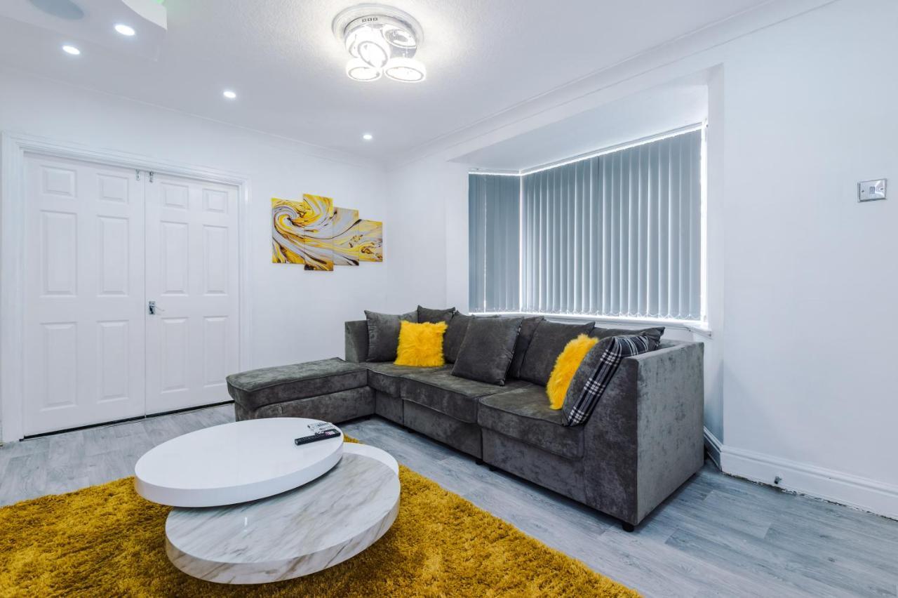 Nice Three Bedroom House In Манчестер Екстер'єр фото