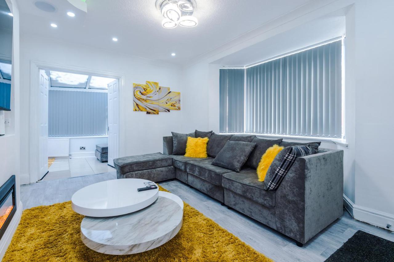 Nice Three Bedroom House In Манчестер Екстер'єр фото