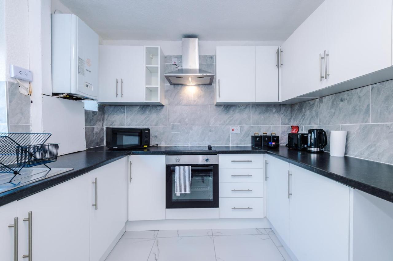 Nice Three Bedroom House In Манчестер Екстер'єр фото